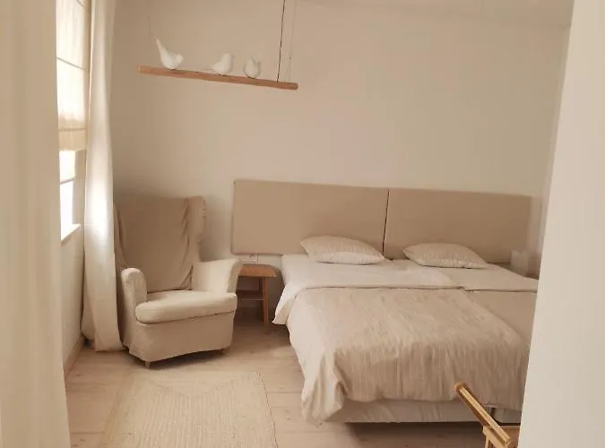 Motyl Lub Z Lazienka - Bez Aneksu, Prosze Wybrac Wlasciwy Lokal * Bytom